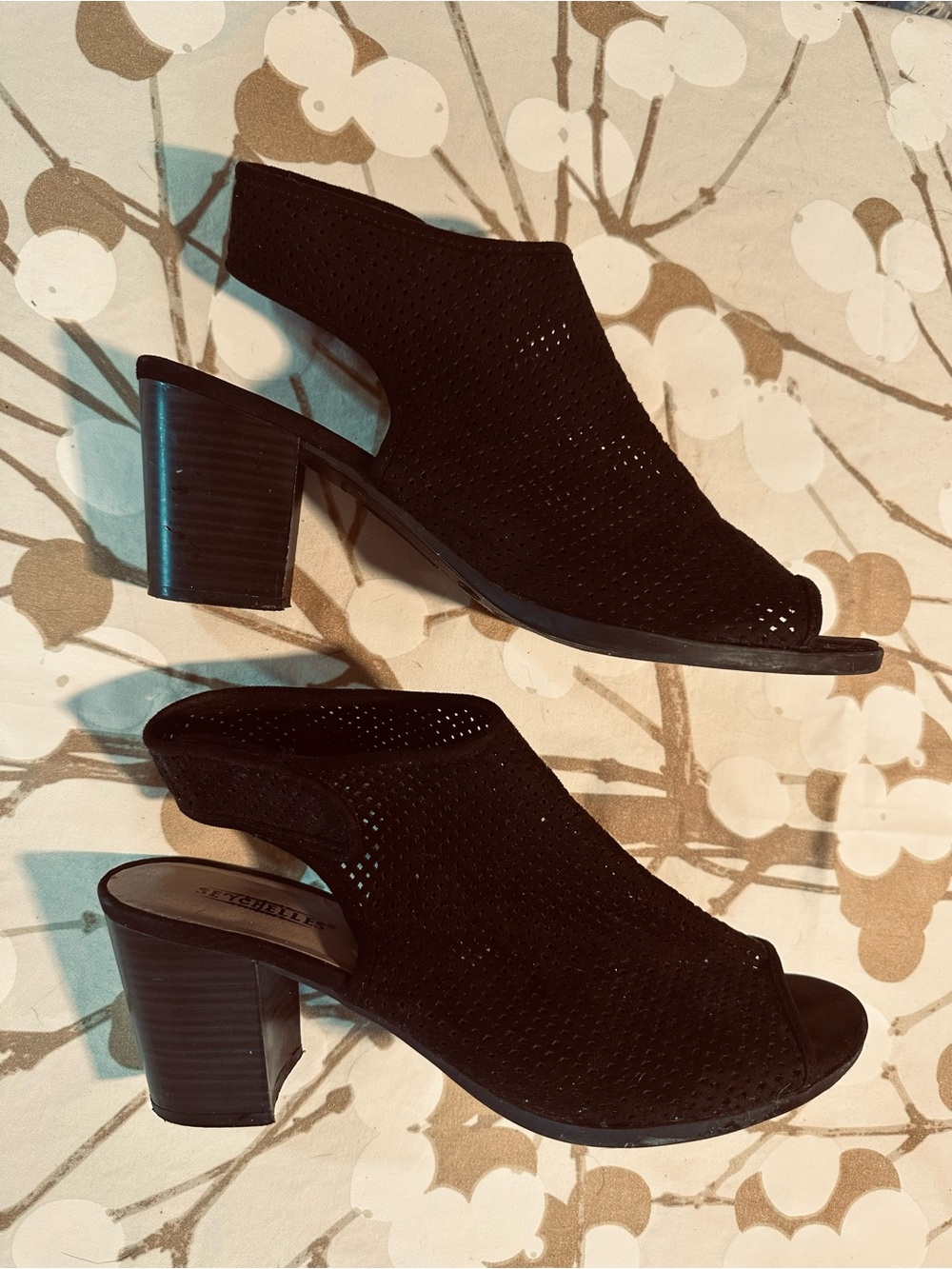 Seychelles Black Open-Toe Perforated Fabric Upper, 11M, worn 1X, 3.2” Heel, EUC
